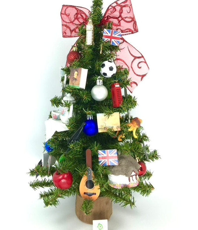 England / English Themed 18" Christmas Tree
