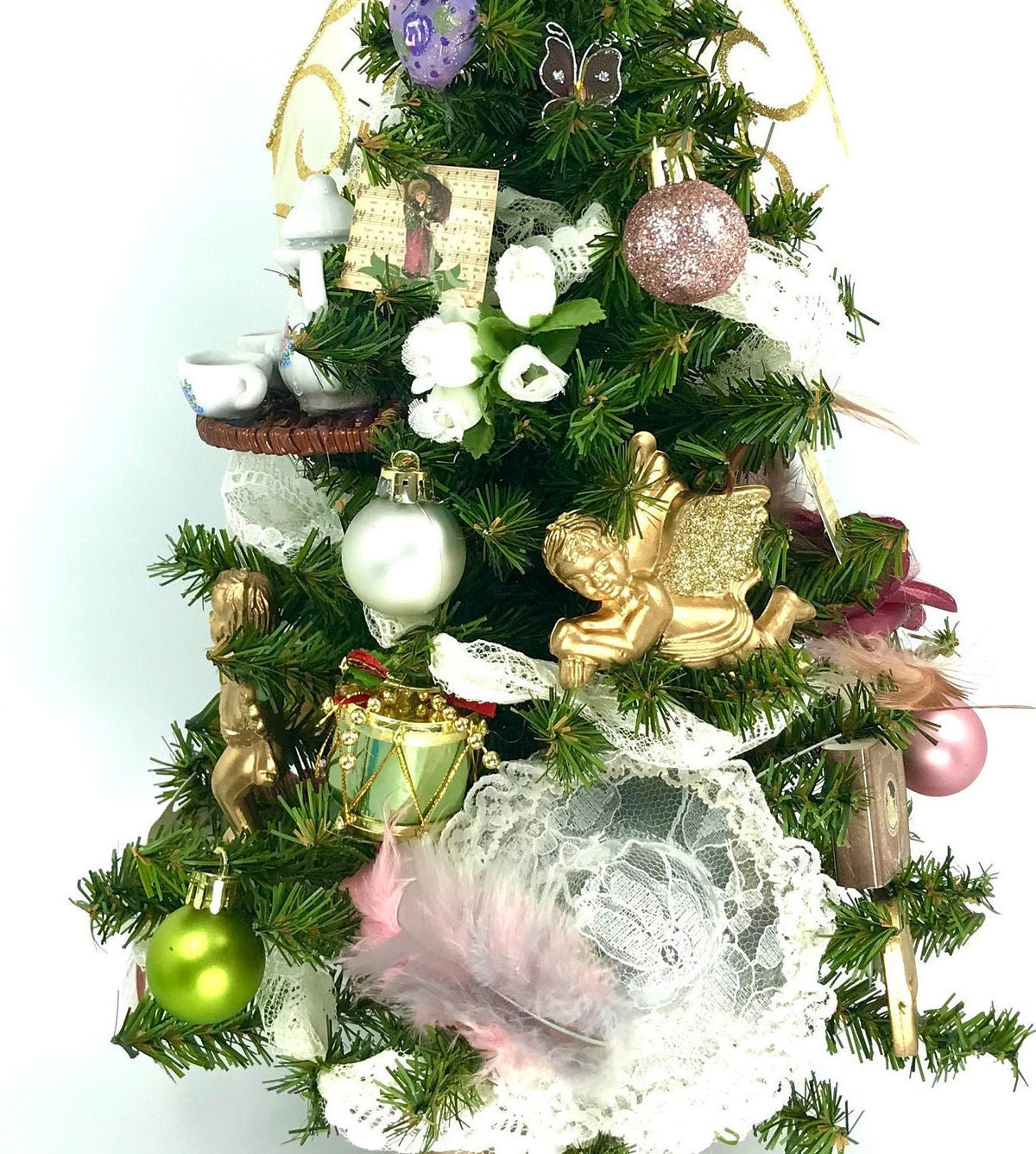 Victorian Themed 18" Christmas Tree