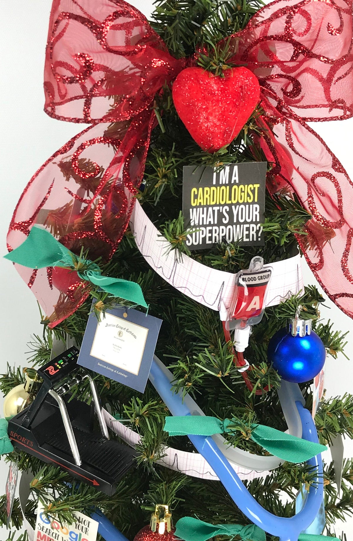 Cardiology / Cardiologist Themed 18" Christmas Tree