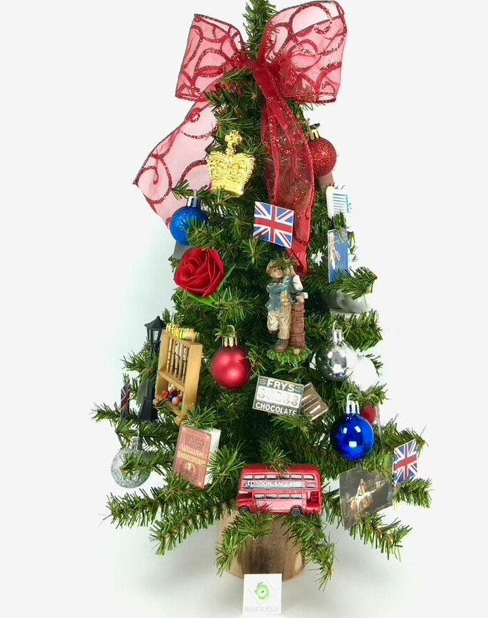 England / English Themed 18" Christmas Tree