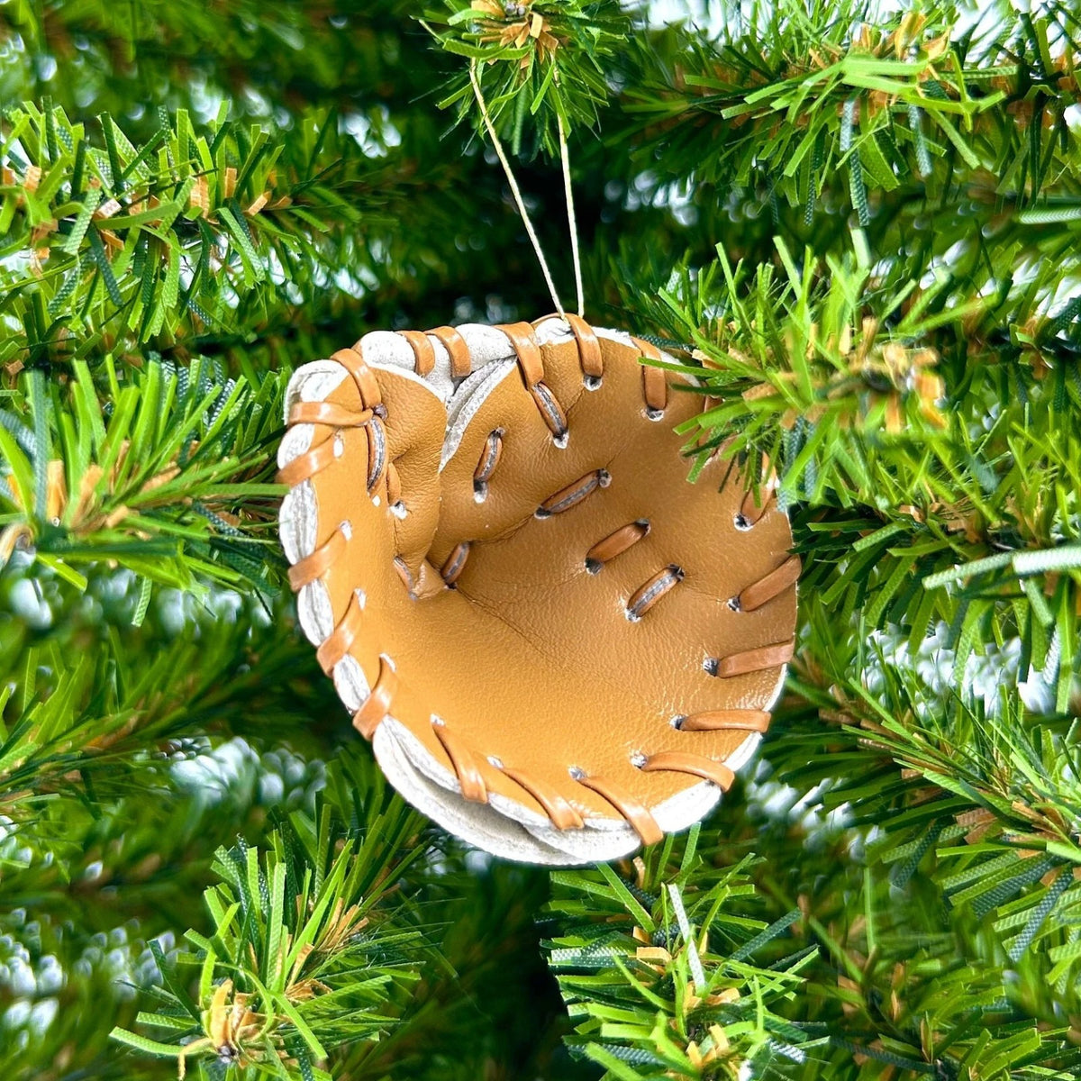 Baseball / Softball Catcher's Glove Ornament (3 colors)