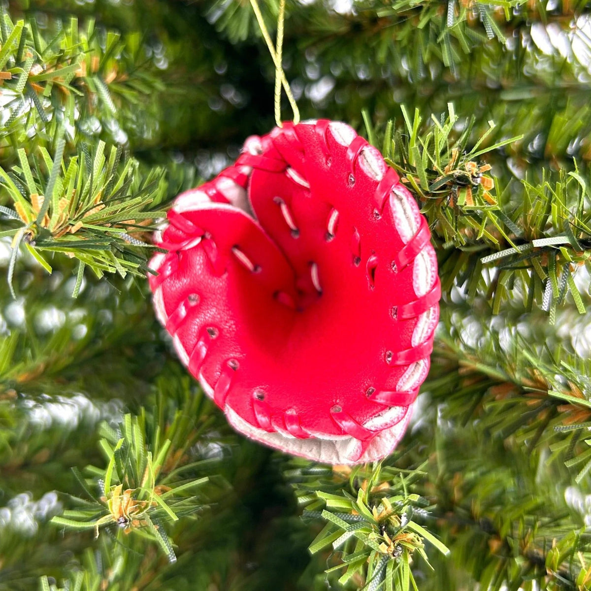 Baseball / Softball Catcher's Glove Ornament (3 colors)