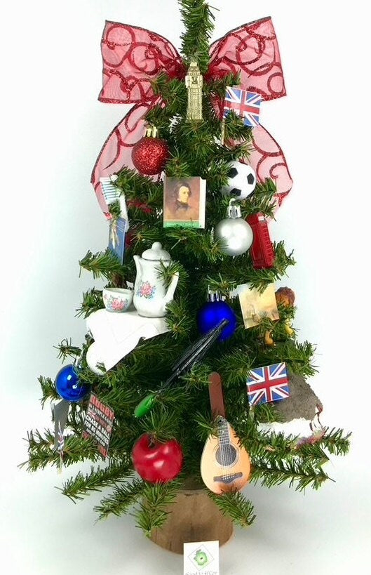 England / English Themed 18" Christmas Tree
