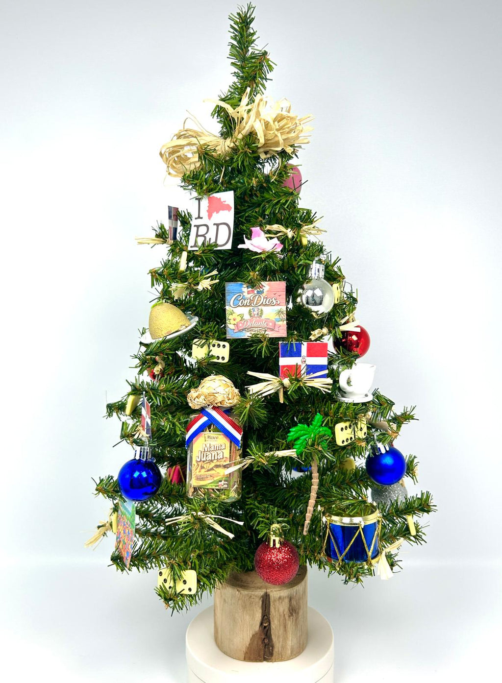 Dominican Republic / Republica Dominicana Themed 18" Christmas Tree