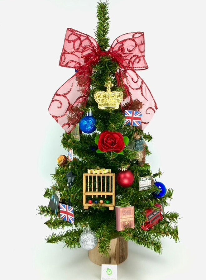 England / English Themed 18" Christmas Tree