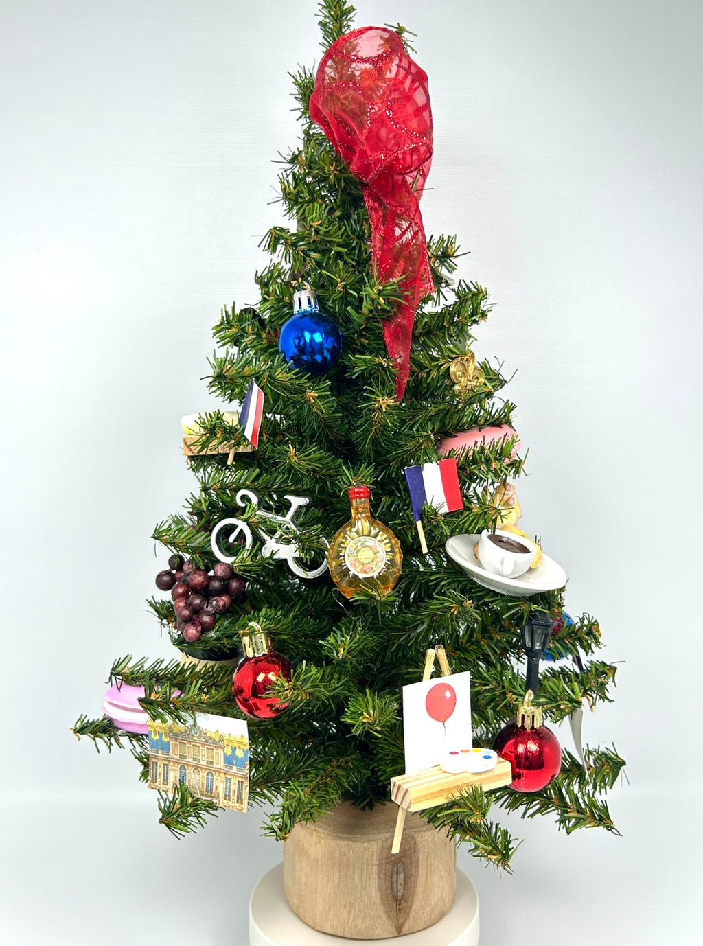 France / French Themed 18" Christmas Tree