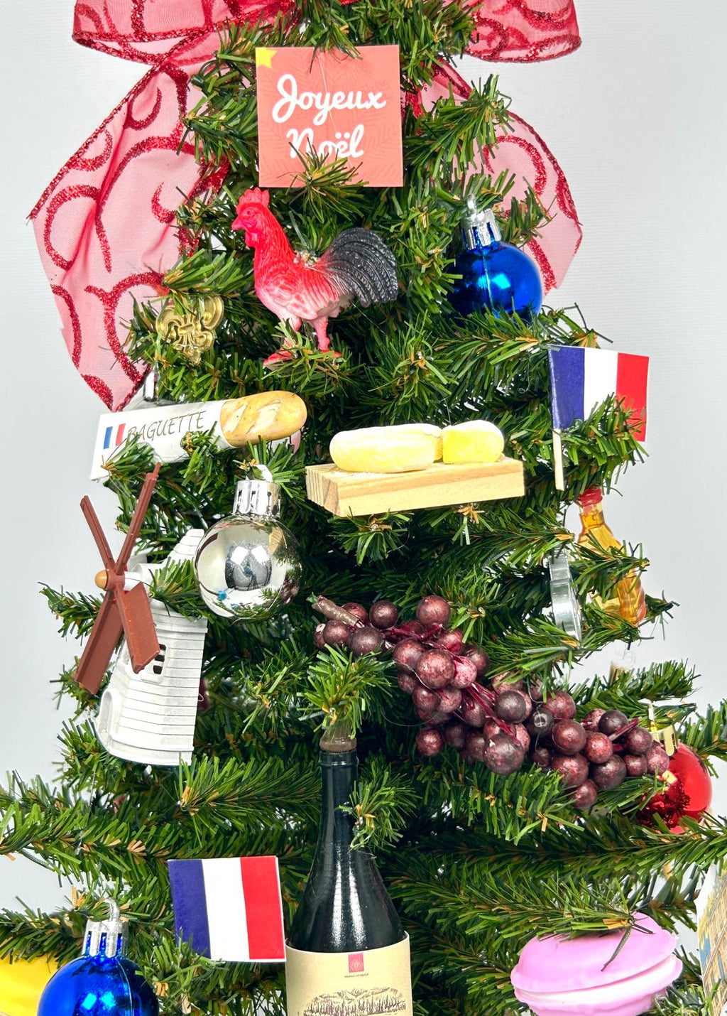France / French Themed 18" Christmas Tree