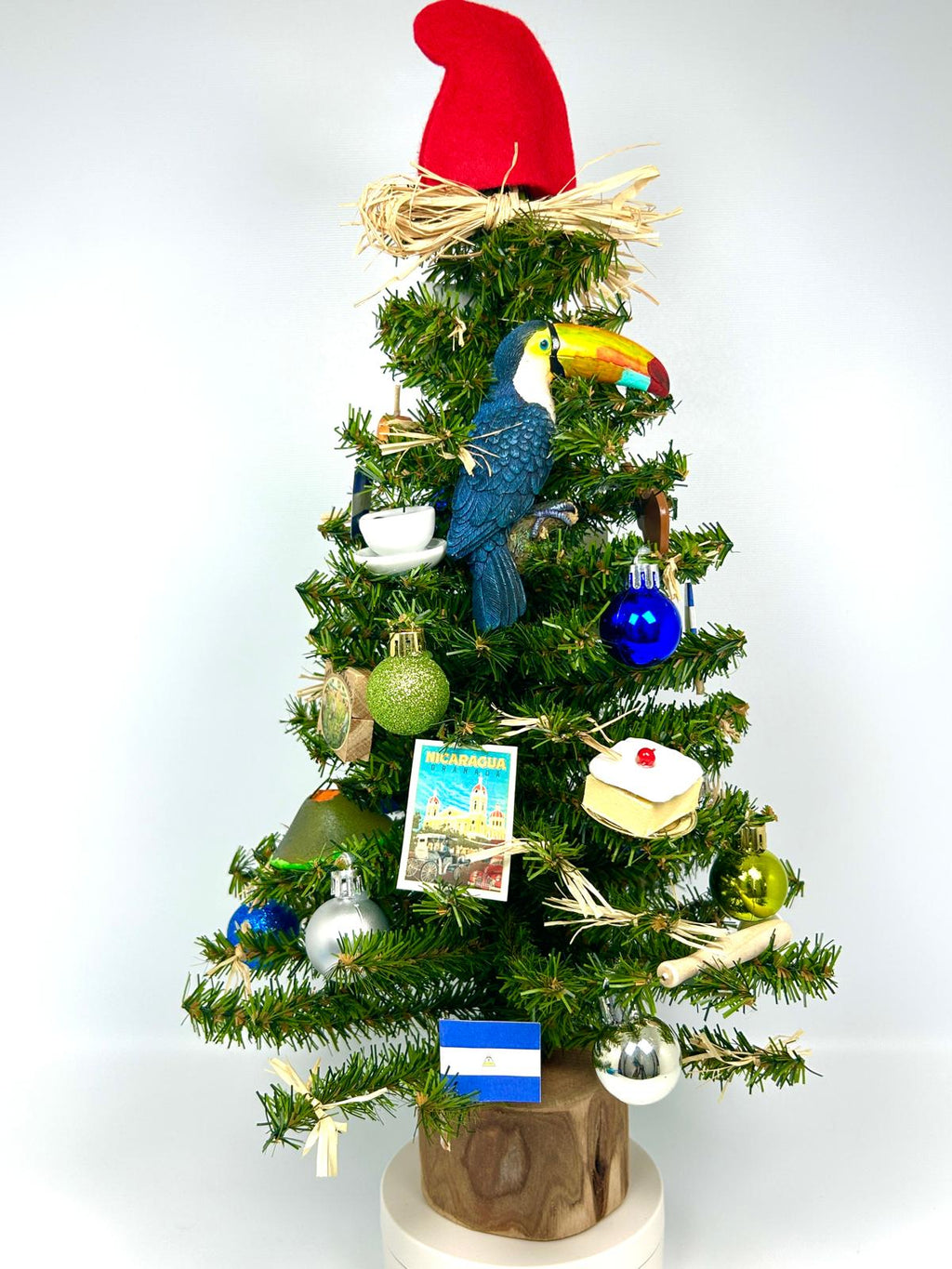 Nicaragua Themed 18" Christmas Tree