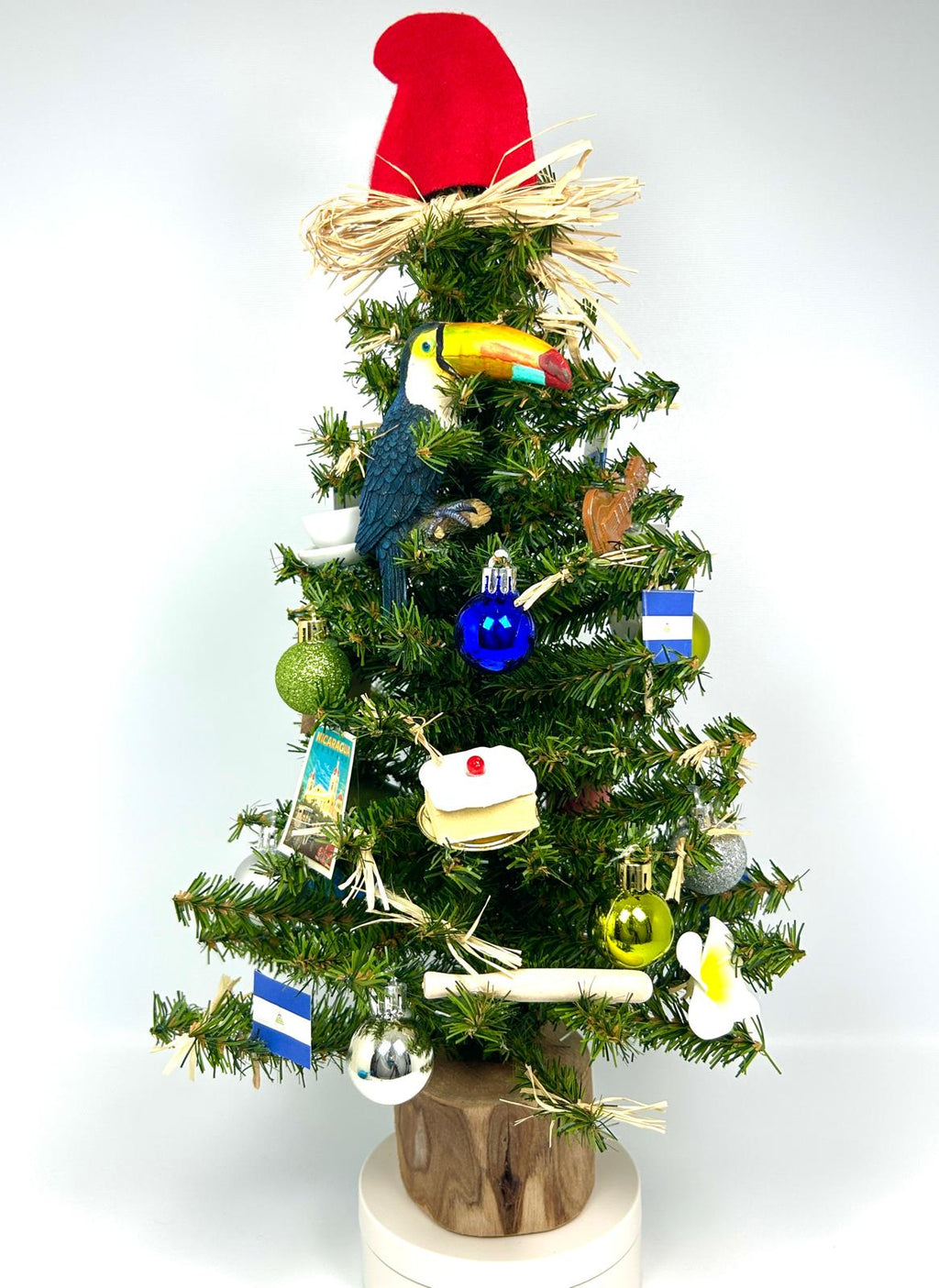 Nicaragua Themed 18" Christmas Tree