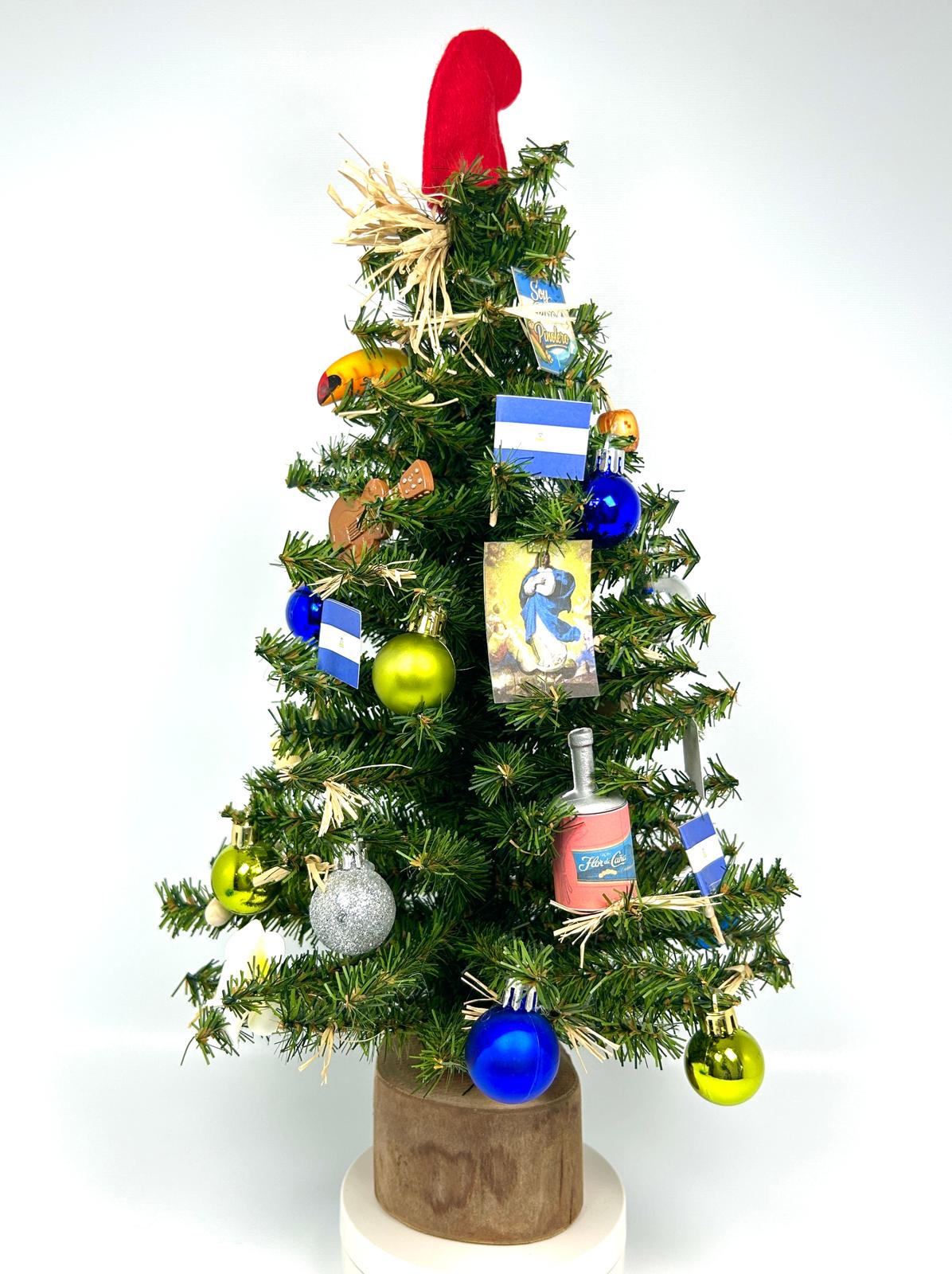Nicaragua Themed 18" Christmas Tree