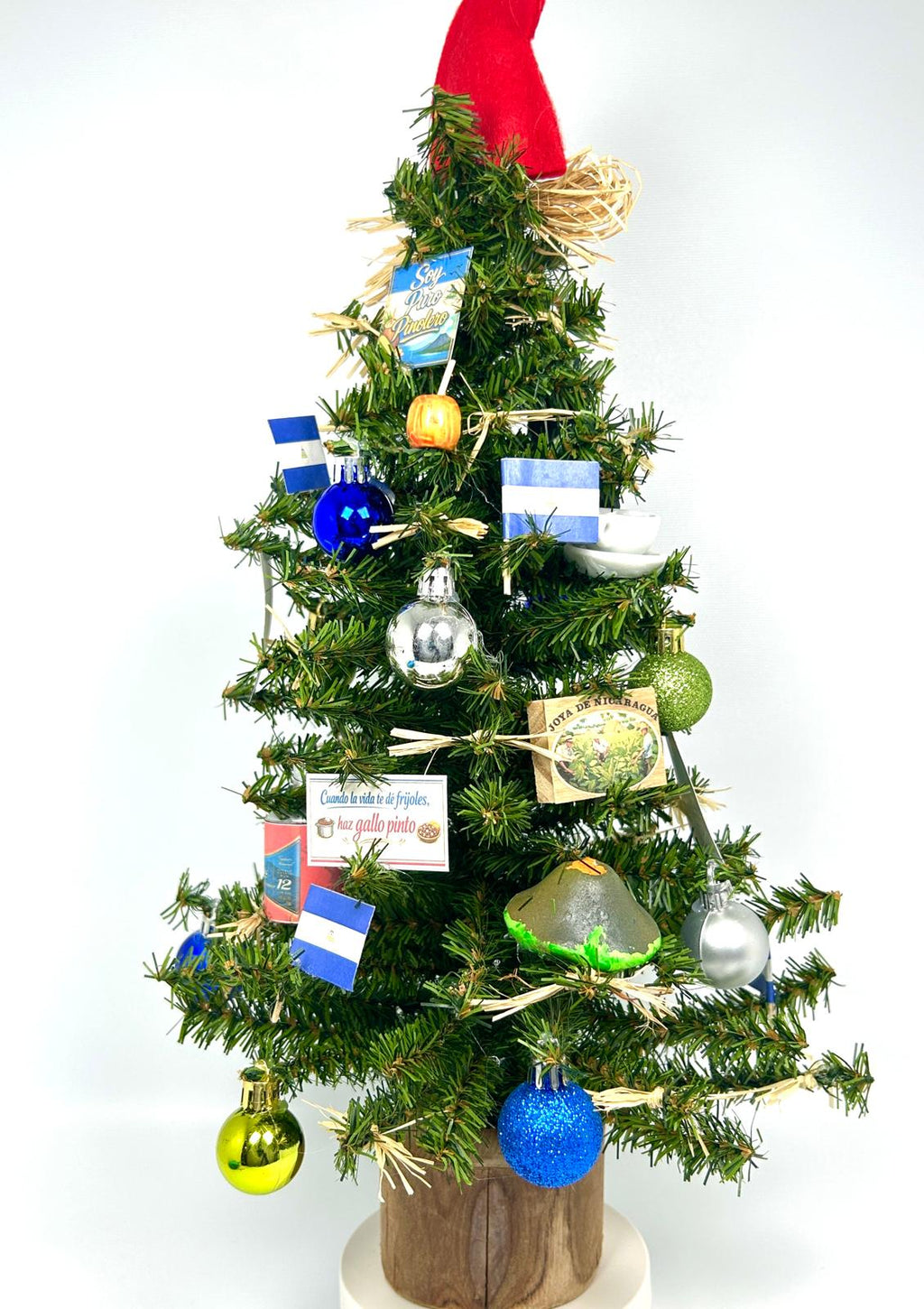 Nicaragua Themed 18" Christmas Tree