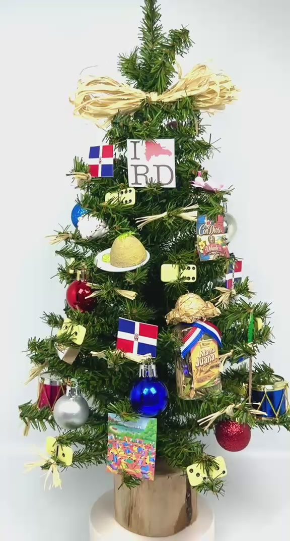 Dominican Republic / Republica Dominicana Themed 18" Christmas Tree