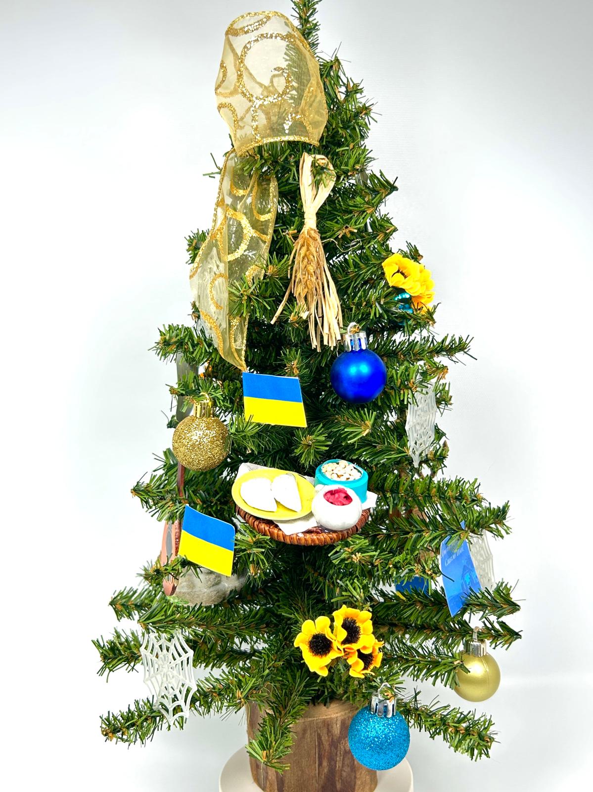 Ukraine / Ukrainian Themed 18" Christmas Tree