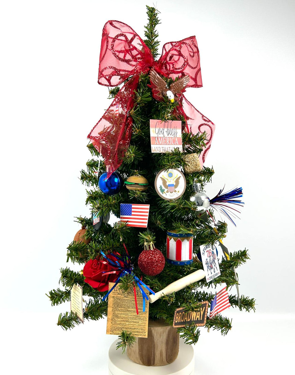 USA / United States / American Themed 18" Christmas Tree