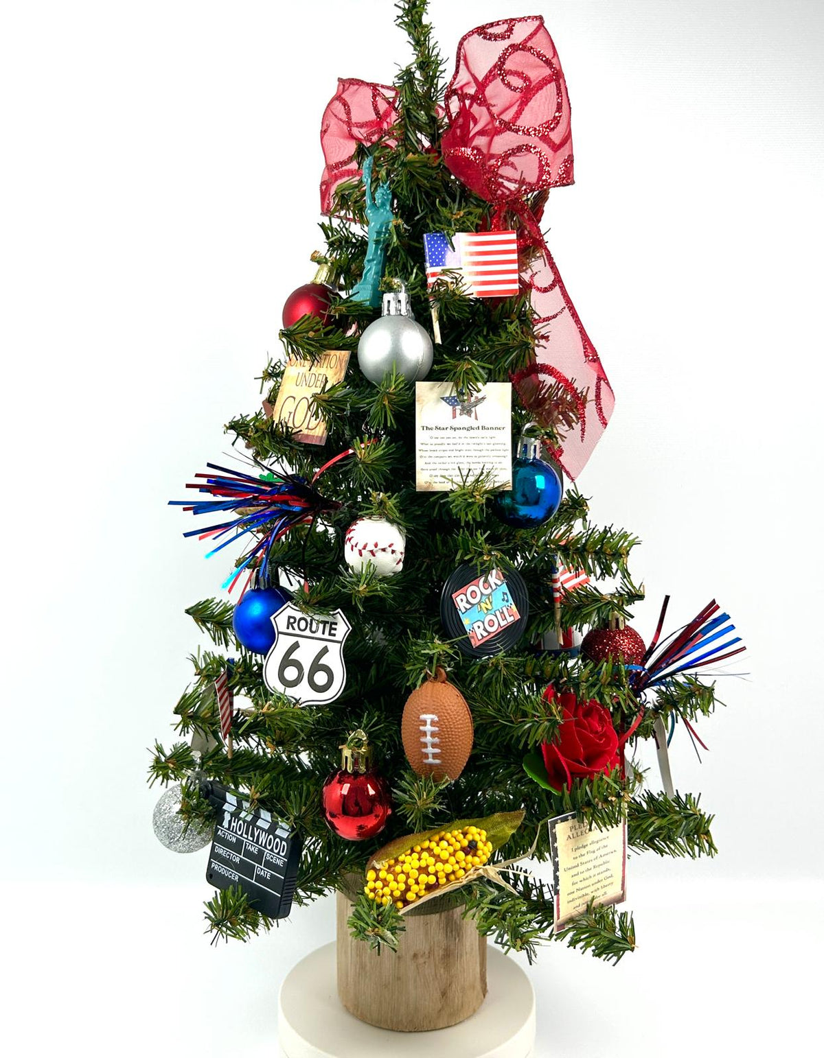 USA / United States / American Themed 18" Christmas Tree